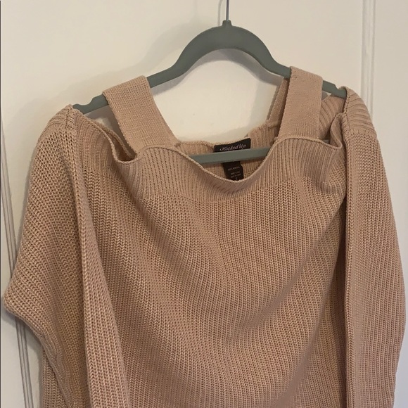 Cold Shoulder Pink Dust Sweater - Picture 2 of 2